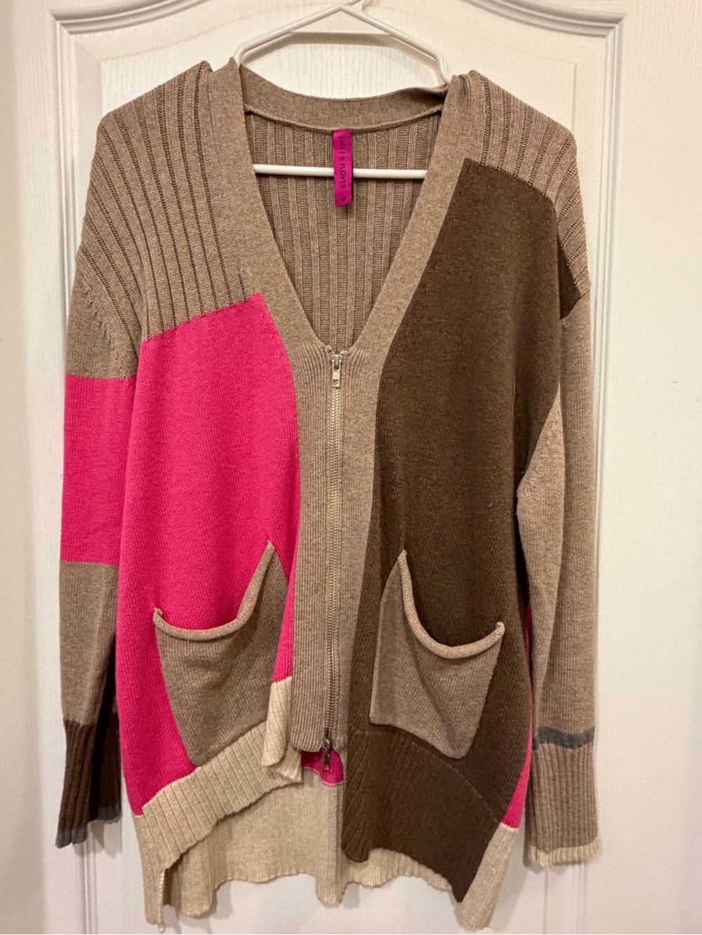 Zaket & Plover Zip-Front Colorblock Cardigan Sweater in Pink & Brown